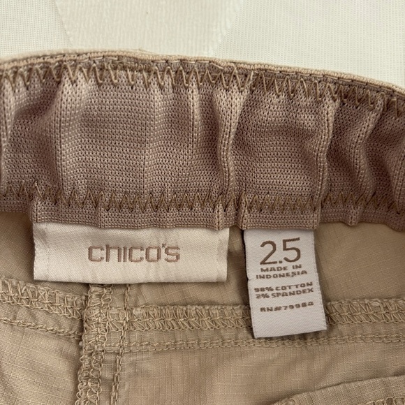 Chico's Tan/Khaki Lightweight Capri Pants. Made with 2% Spandex. Size 2.5=14 - Picture 8 of 11